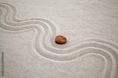 Meditation-Spuren im Sand