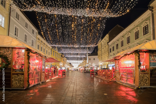 Foto Alter Platz in Klagenfurt zur Weihnachtszeit