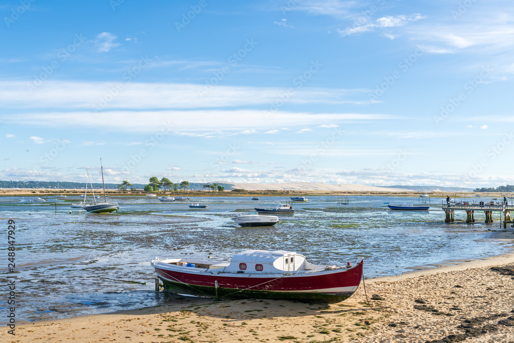 Foto de CAP FERRET (Bassin d'Arcachon, France), le Mimbeau, face à la