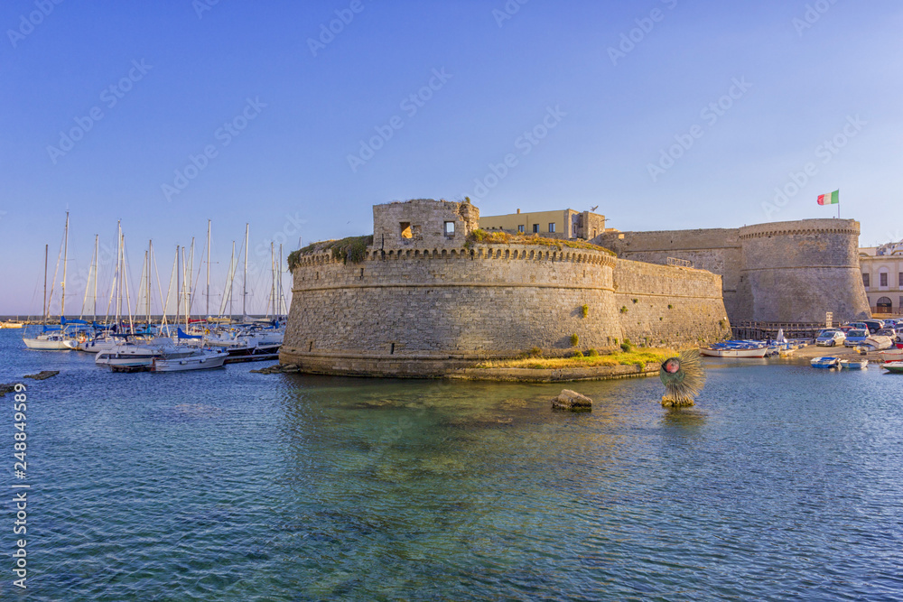 Gallipoli, the port and the castle