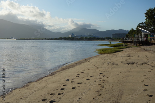 ケアンズのビーチ