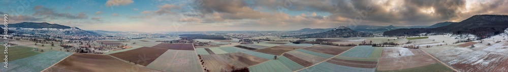 Winterliches Albvorland - Panoramaluftbild