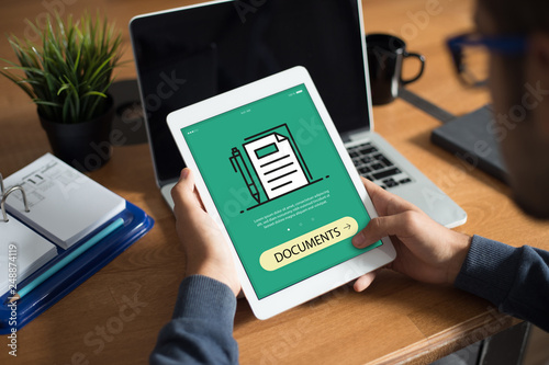 DOCUMENTS CONCEPT ON SCREEN