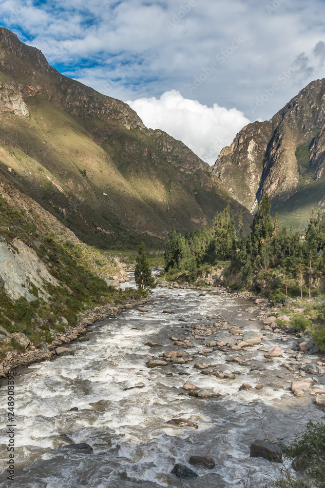 Obraz premium View up the valley along the Urubamba River in Peru