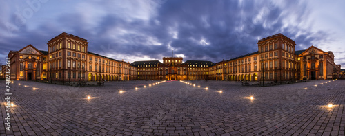 Barockschloss Mannheim  photo