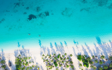 Keuken achterwand Turquoise Luchtfoto tropisch eiland Zanzibar  © Pakhnyushchyy