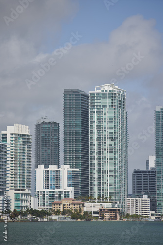 Miami architecture on Biscayne Bay © Felix Mizioznikov