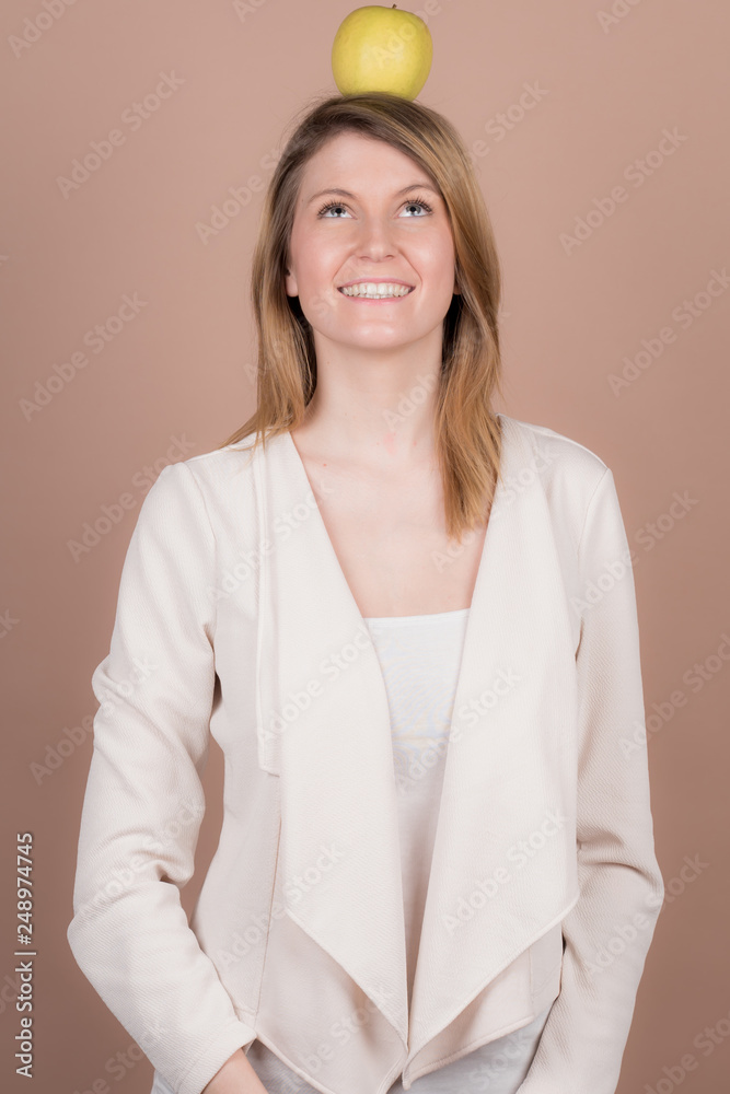 Fototapeta premium girl with an apple