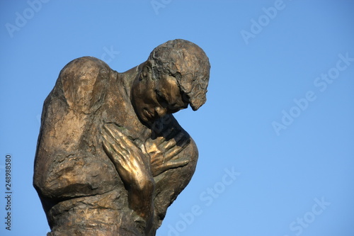 monument of a soldier