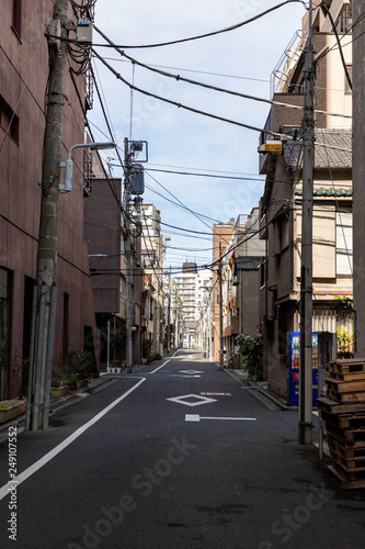 台東区の道路 © moronobu