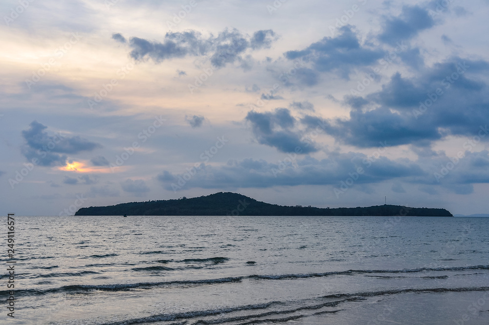 Fototapeta premium View of desert island in Koh Ta Kiev Island, Sihanoukville, Cambodia