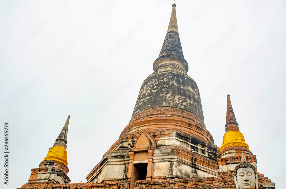 Naklejka premium Wat Yai Chai Mongkhon Temple in Ayutthaya, Thailand