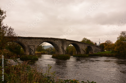 Old Stirling Bridge Brücke Steinbrücke in Schottland im Herbst