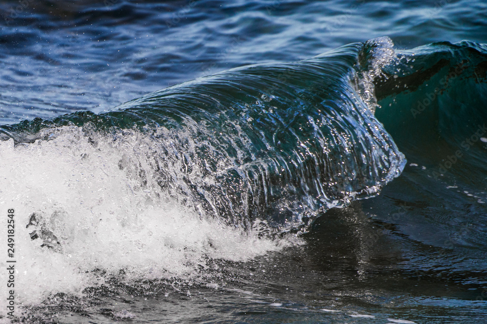 Obraz premium wave on the beach. close up view.