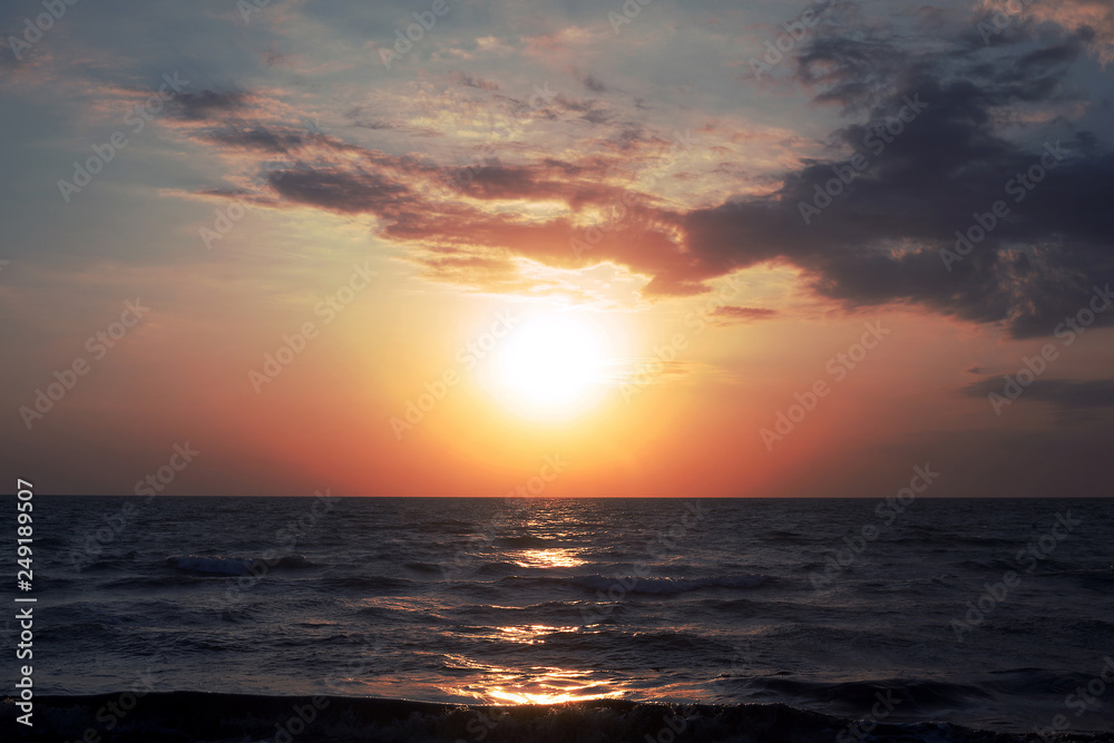Fototapeta premium on the beach dawn over the sea