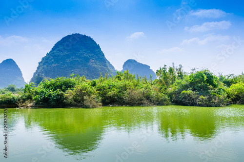 Mountain and lake scenery 