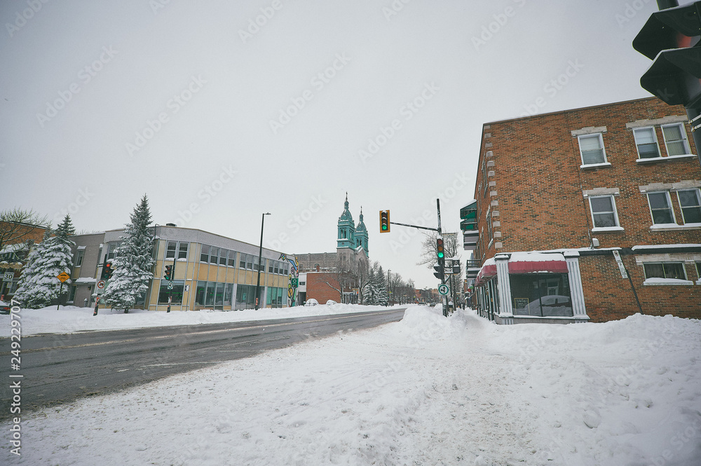Obraz premium snowy day in montreal