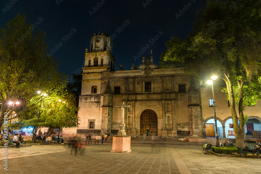Fototapeta premium Coyoacan, Mexico City night scene