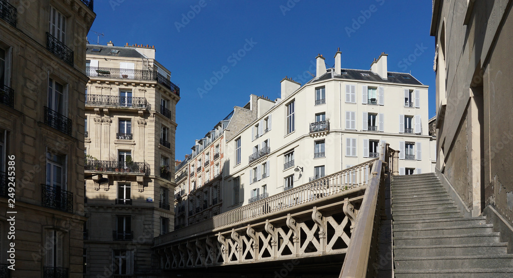Rue du Rocher Paris