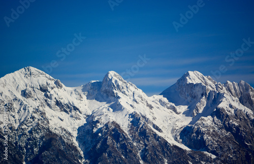 La prima neve sulle bellissime montagne dell'Alpago,nella provincia di Belluno,Italia © corradobarattaphotos
