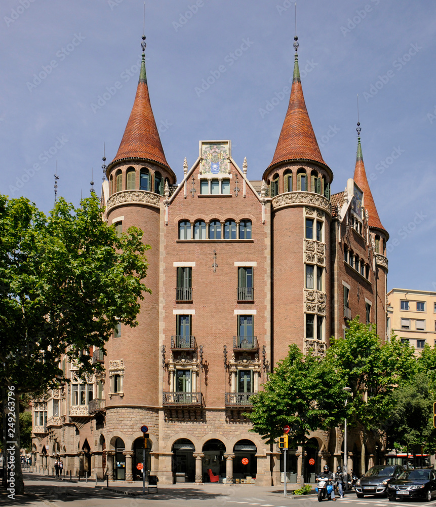 Fototapeta premium old town in Barcelona