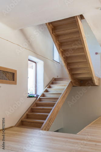 Wooden staircase without laminated timber railing