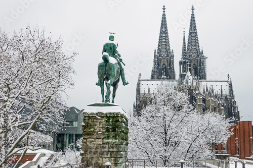 Kölner Dom und Museum Ludwig in Köln am Rhein / Deutschland