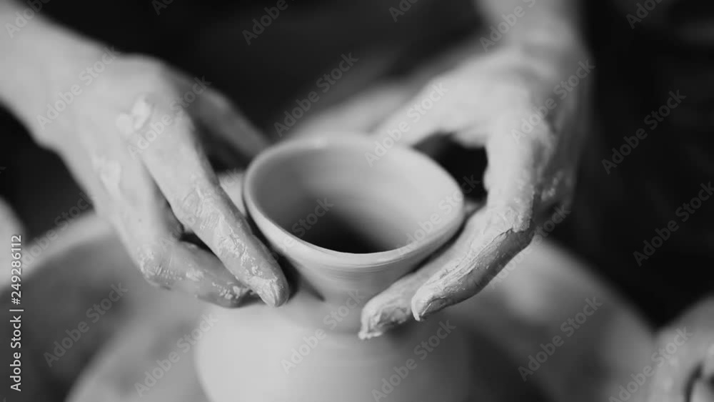 Vídeo do Stock Traditional pottery making, man teacher shows the