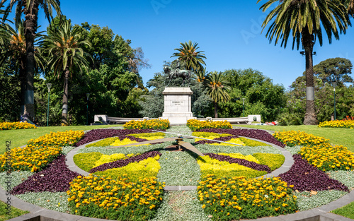 Fotografie, Obraz Floral clock and statue of Edward VII at the Queen Victoria Gardens in Melbourne