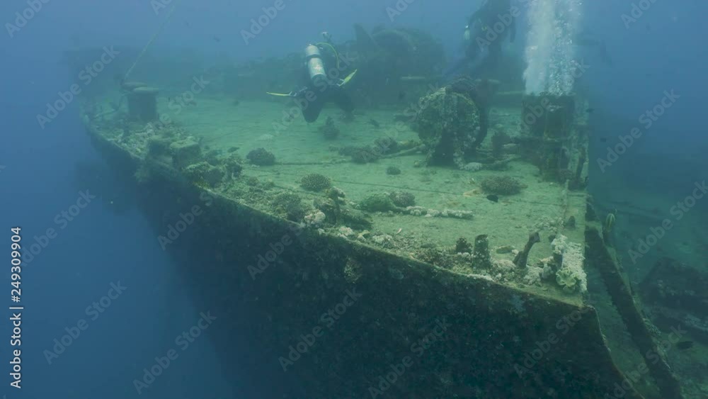 Thistlegorm Ship Wreck Divers Filming Underwater Red Sea Egypt