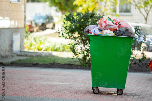 Container waste, ecology