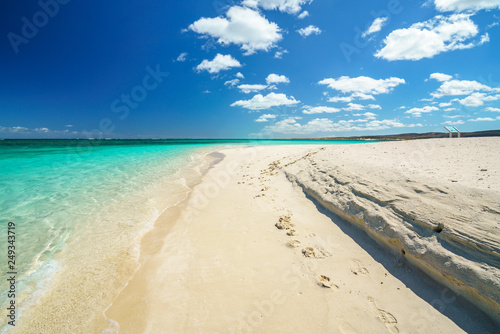 Fototapeta Naklejka Na Ścianę i Meble -  white sand on the beach of turquoise bay, cape range, western australia 11