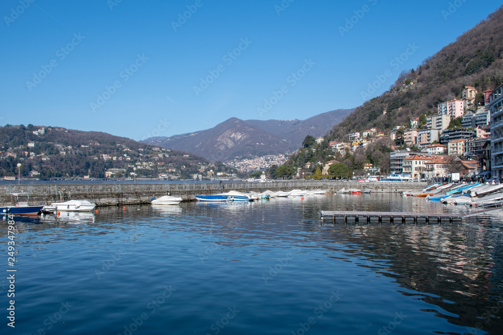 Panorama di Como con il suo lago