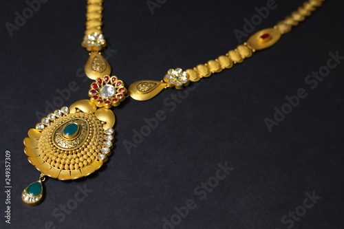 necklace indian gold 