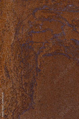 Ausschnitt Fassade aus verrostetem Corten Stahl mit verschiedenen Mustern, Strukturen und Texturen