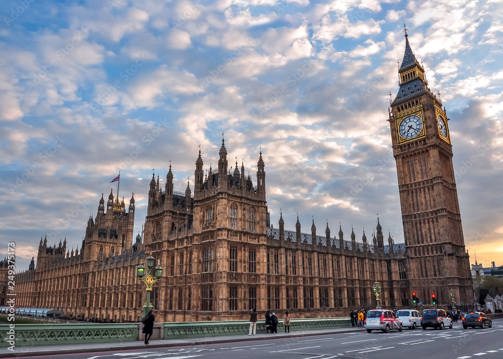 Houses of Parliament and Big Ben at sunset, London, UK Houses of Parliament and Big Ben at sunset, London, UK