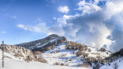 Paesaggio innevato delle Madonie in Sicilia