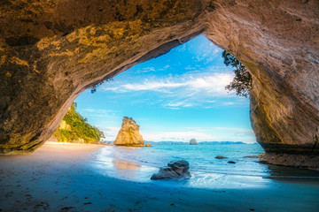 Poster Cathedral Cove Uitzicht vanuit grot Cathedral Cove  © Christian B.