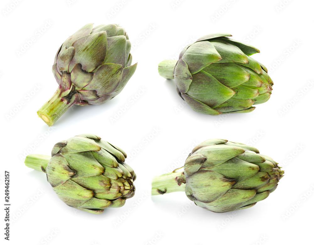 Obraz premium Tasty artichokes on white background