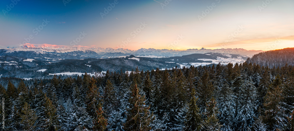 Obraz premium winter sunset in the Bernese Alps