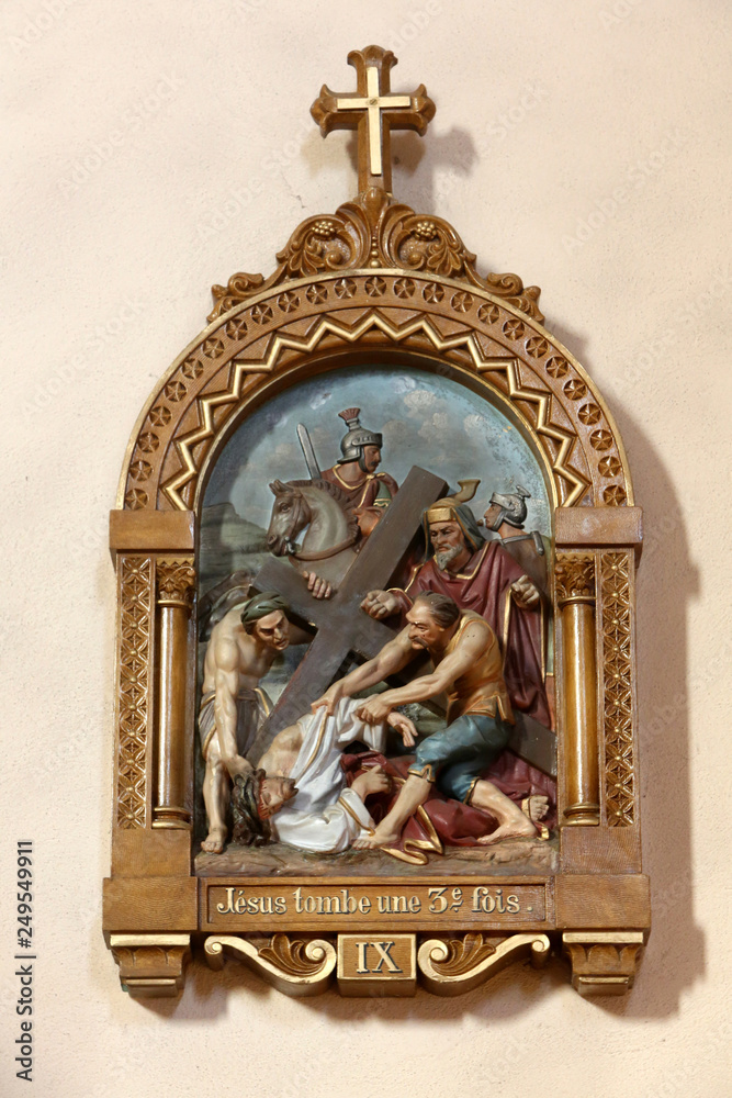 Obraz premium Jésus-Christ tombe tombe pour la troisième fois. Chemin de croix. IX. Eglise Saint-André. Dommancy. / Jesus Christ falls for the third time. Path cross IX. St. Andrew's Church. Domancy.