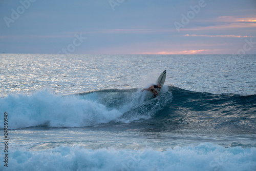 surfer turn