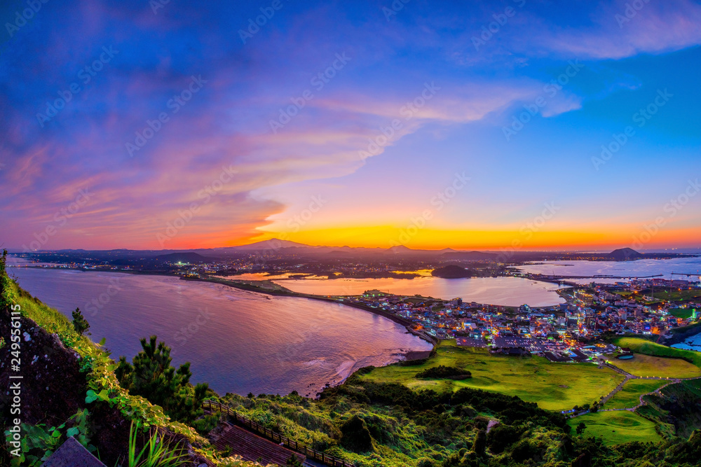 Jeju city skyline and twilight,Jeju island ,South Korea. foto de Stock