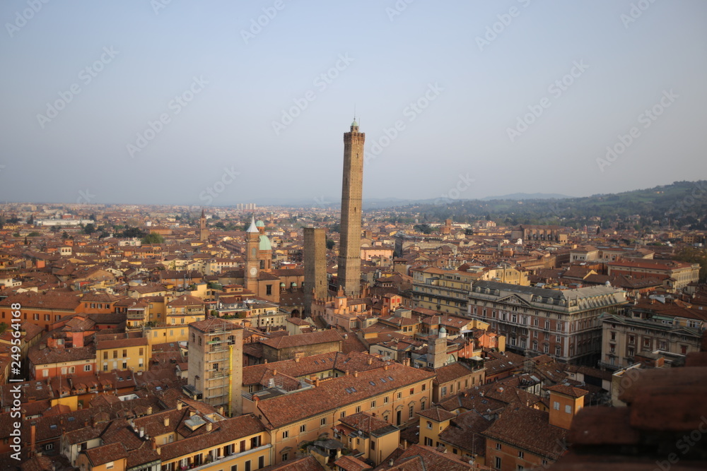 Le torri e i tetti di Bologna