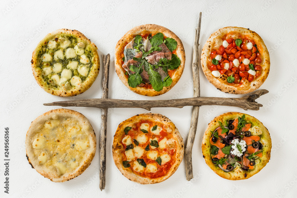 ピッツア Italian home-made pizza ピッツア Italian home-made pizza