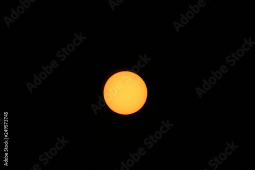 Sun via white light filter ( Seymour solar glass filter, WO ZenithStar 66SD telescope, EOS350D in prime focus