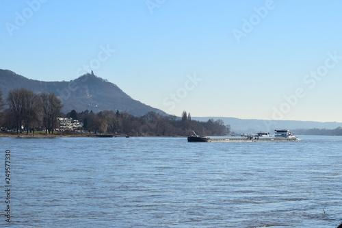 Rheinufer in Bonn, gegenüber Königswinter 02/19 photo