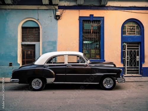 old vintage car © Silvia