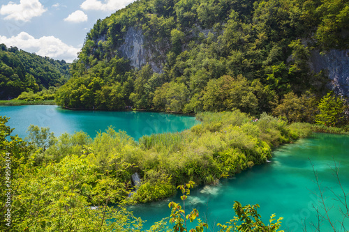 Fototapeta Naklejka Na Ścianę i Meble -  Beautiful view in Plitvice Lakes National Park. Croatia