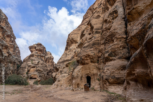 Ancient tombs in Little Petra, Jordna